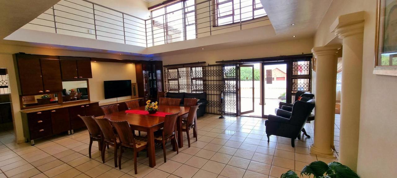 Asda Guesthouse Mogwase Esterno foto