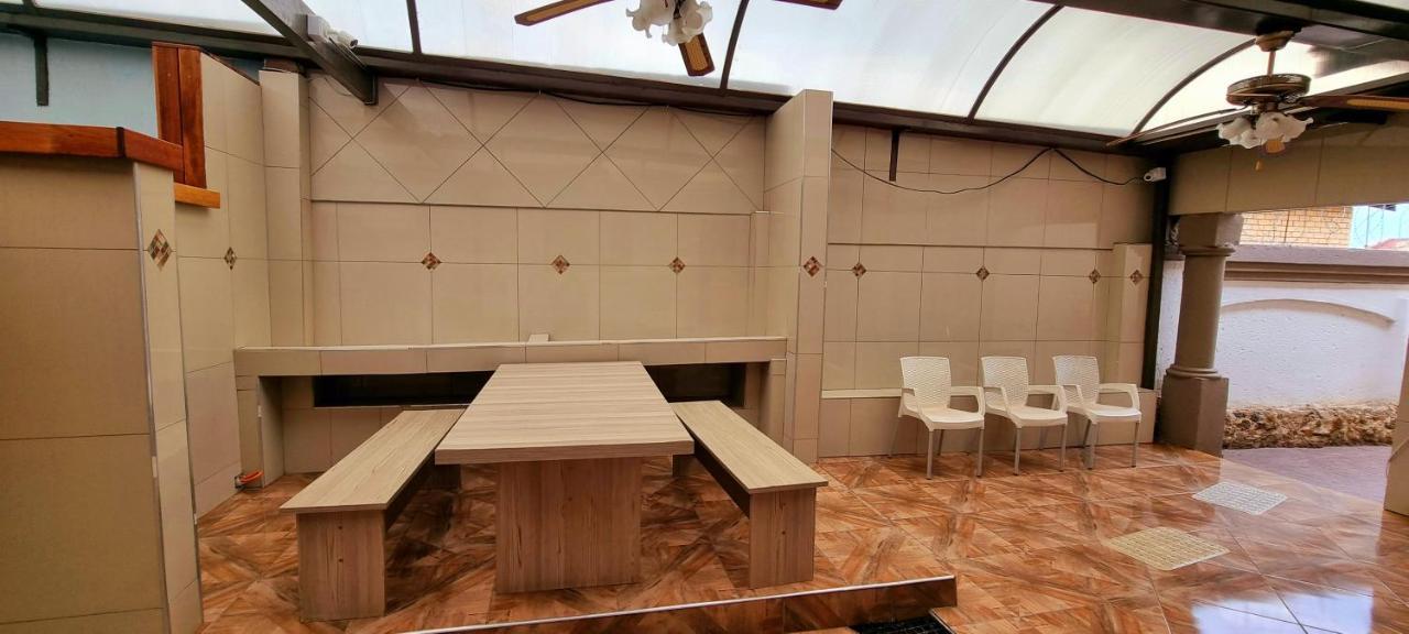Asda Guesthouse Mogwase Esterno foto
