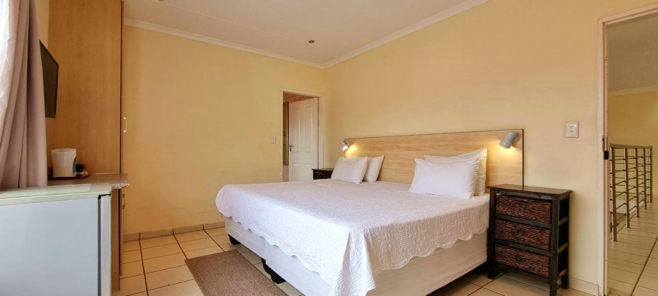 Asda Guesthouse Mogwase Esterno foto